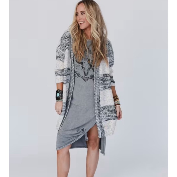 Three Birds Nest cardigan sweater! Like New! - Picture 3 of 6